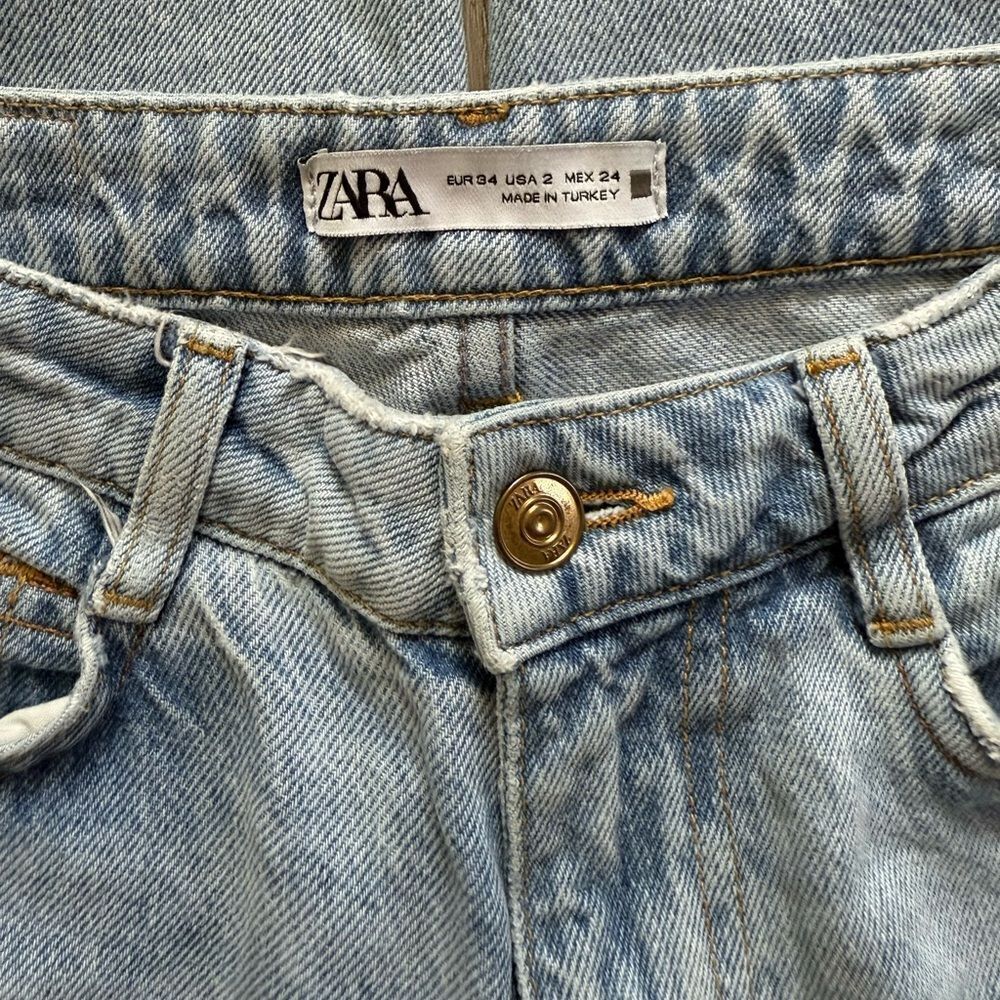 Zara Light Blue High Rise Women Jeans - Picture 2 of 4